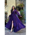 Фіолетове довге атласне плаття з V-подібним вирізом